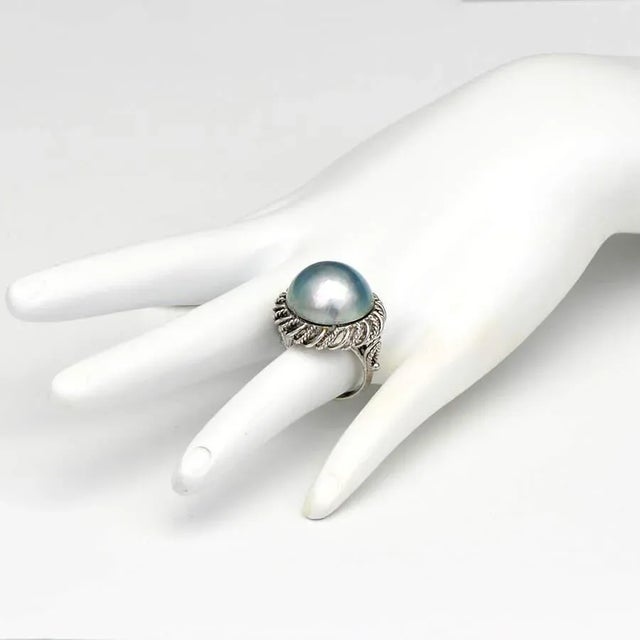 1990s 14KW Large Mabe Pearl Ring, size 6 For Sale - Image 5 of 5