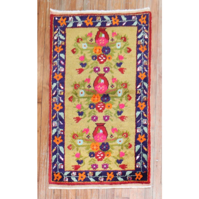 Textile Bright Vintage Turkish Rug, 2'7'' X 4'2'' For Sale - Image 7 of 7