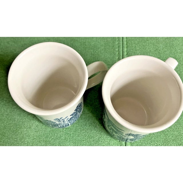 Vintage Mid-Century Modern Churchill Made in England Blue Willow Ceramic Coffee Cup Mug - Set of 2 For Sale - Image 4 of 4
