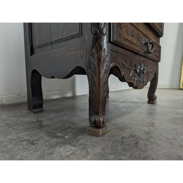 Wood Provençal Silver Bonnetière in Walnut For Sale - Image 7 of 9