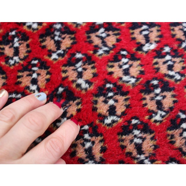 Mid-20th Century Indian Hand-Knotted Wool Rug with Red Geometric Pattern, 1960s For Sale - Image 3 of 7