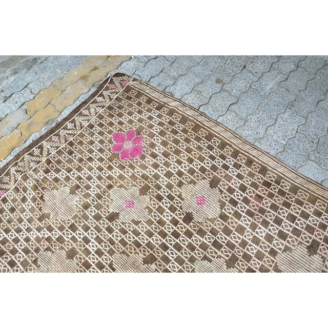 Vintage Handmade Turkish Kilim Rug For Sale - Image 10 of 11