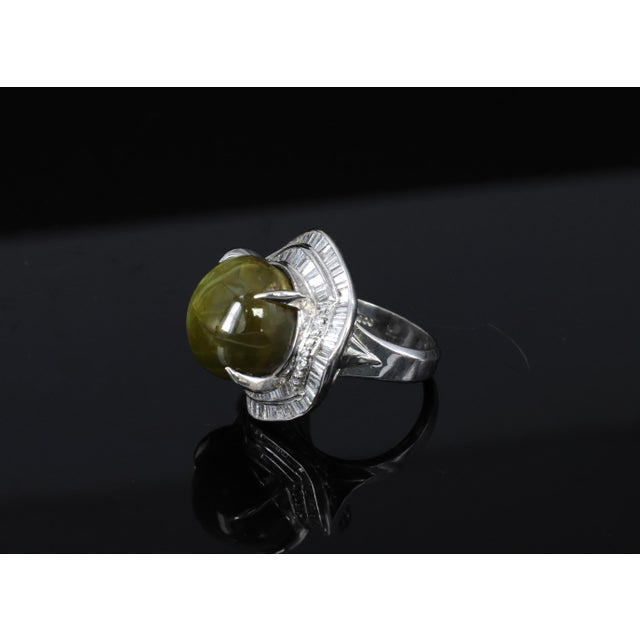 Late 20th Century Massive 28.70ct Chrysoberyl Cat's Eye & 1.94ct Diamond Platinum Ring Size 6.25 For Sale - Image 9 of 17