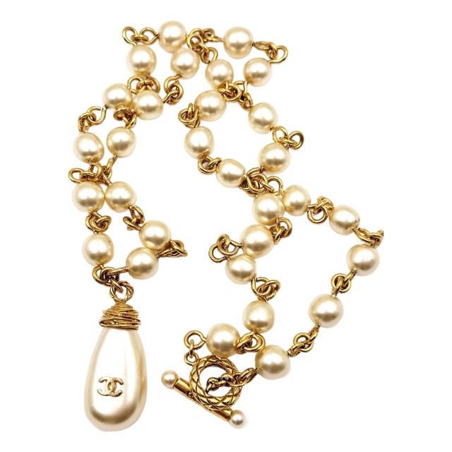 Chanel Vintage Rare Gold Plated CC Tear Drop Pearl Long Necklace For Sale