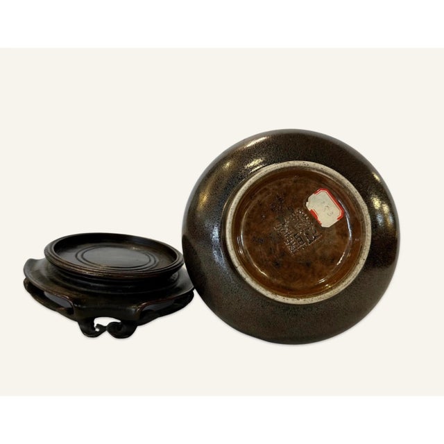 Early 17th Century Chinese Porcelain Vase With Eel Skin Glaze For Sale - Image 4 of 8