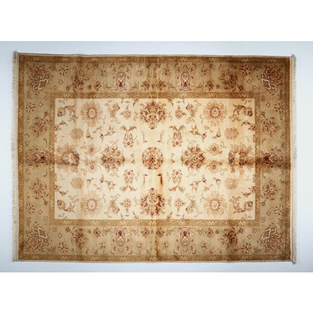 This is a one of a kind Turkish new product rug from Oushak, It is made pure wool,it has Handmade Double Knotted.This rug...