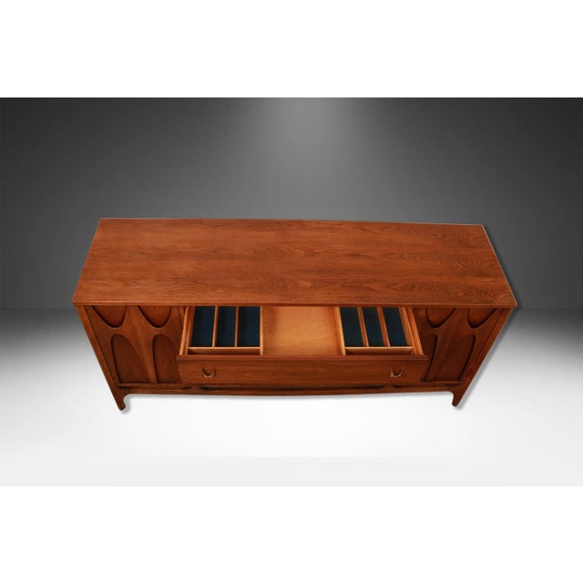 1960s 1960s Mid-Century Modern Broyhill Brasilia Credenza Dresser For Sale - Image 5 of 12