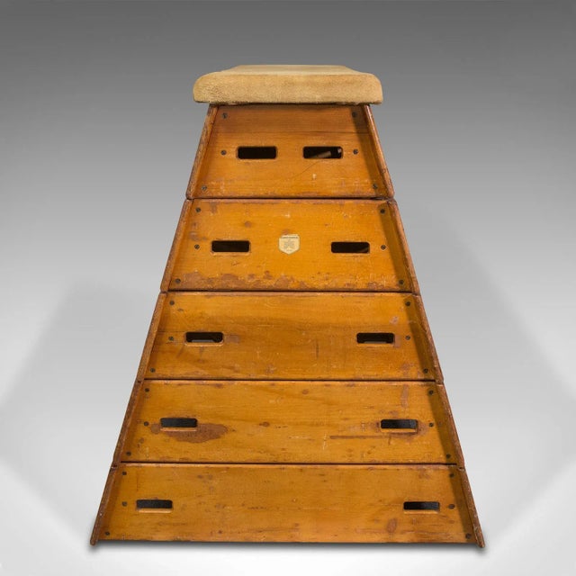 Wood 1940s Large Vintage English Beech Box Vault For Sale - Image 7 of 11