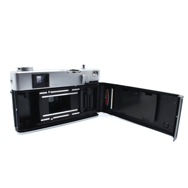 Metal Mid-Century Konica EE-Matic Deluxe 2 Film Camera Japan For Sale - Image 7 of 7