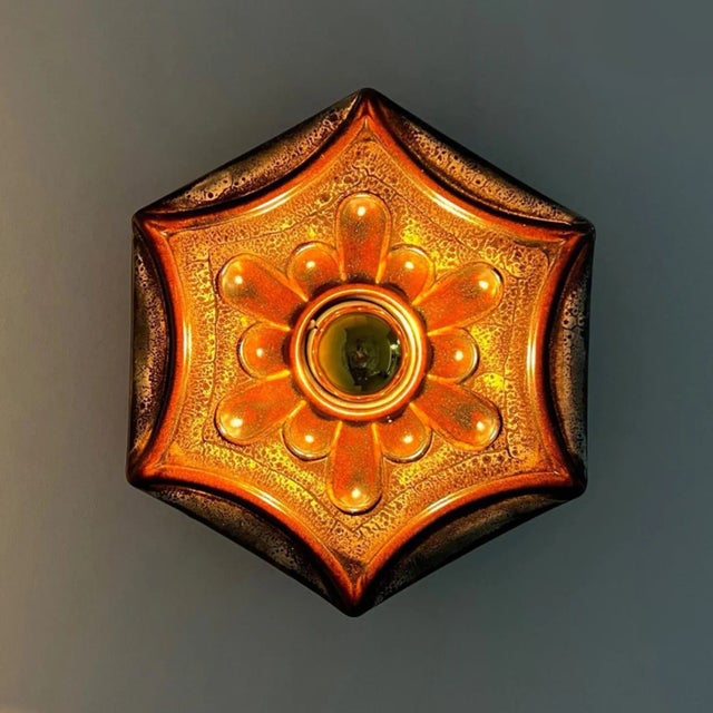Vintage German Gold Hex-Shaped Star Ceramic Wall Light, 1970 For Sale - Image 11 of 12