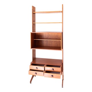 Vintage Italian Freestanding Teak Bookcase in the style of Dassi, 1960s For Sale