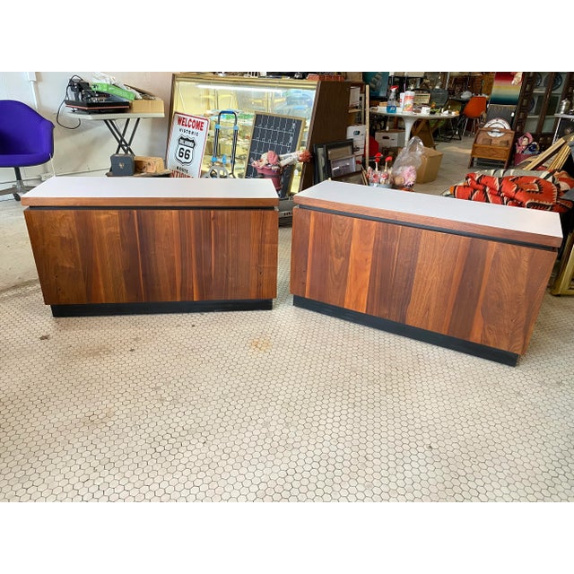 This is an extremely rare pair of blanket chest headboards by Dillingham from the esprit line. They are from the 1970s and...