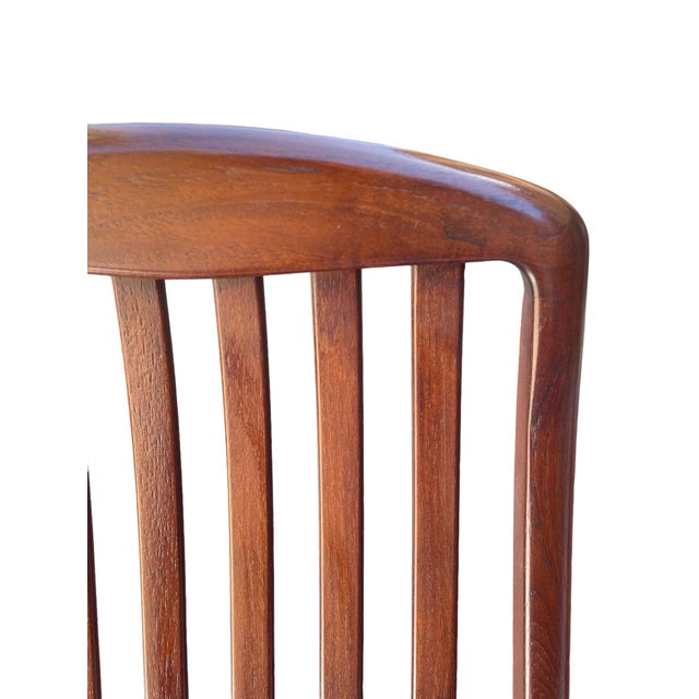 Brown Vintage Mid Century Danish (?) Rosewood Dining Chairs.. Set of 4 For Sale - Image 8 of 9