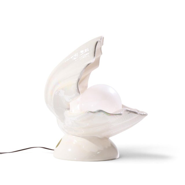 Ceramic Mid 20th Century Mid Century Modern Oyster Shell Shaped Porcelain Lamps - Pair For Sale - Image 7 of 9