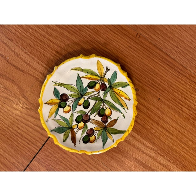 Late 19th Century Hand-Painted Cantagalli Firenze Majolica Italian Plates- Set of 4 For Sale - Image 4 of 10