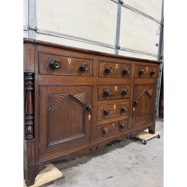 Early 19th Century English Dresser Base For Sale In Nashville - Image 6 of 17