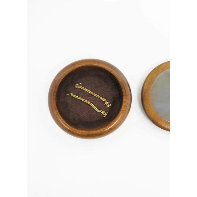 Brazilian Agate Onyx and Wood Round Jewelry or Trinket Box, Brazil, 1980s For Sale - Image 10 of 11