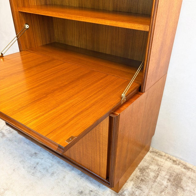 Form 5 Teak Wall Unit by R. Bennett for G-Plan, 1970s For Sale - Image 6 of 10