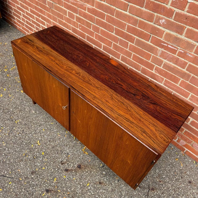 Brown Mid 20th Century Carlo Jensen for Hundevad & Co. Danish Modern Rosewood Credenza, Attributed For Sale - Image 8 of 12