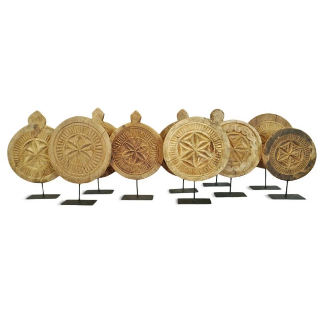 Vintage Wood Medallion on Stand For Sale - Image 4 of 7