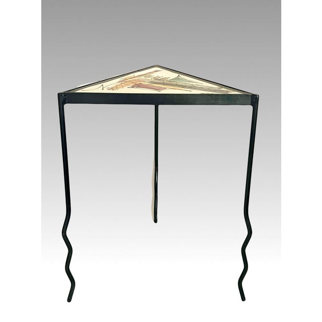 Abstract Memphis Movement Staropoli Triangular End or Side Table With Abstract Colourful Ceramic Tile Top For Sale - Image 3 of 13