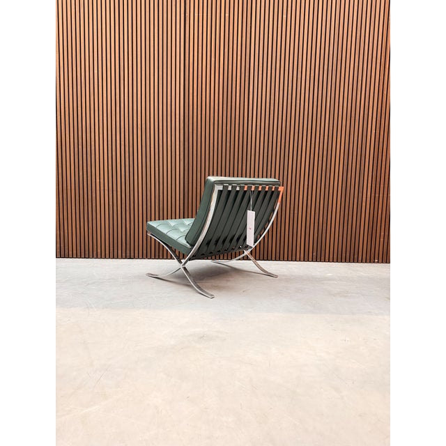 Ludwig Mies van der Rohe Bauhaus Barcelona Chair in Green Volo Leather by Ludwig Mies van der Rohe for Knoll Inc. / Knoll International, 2010s For Sale - Image 4 of 8