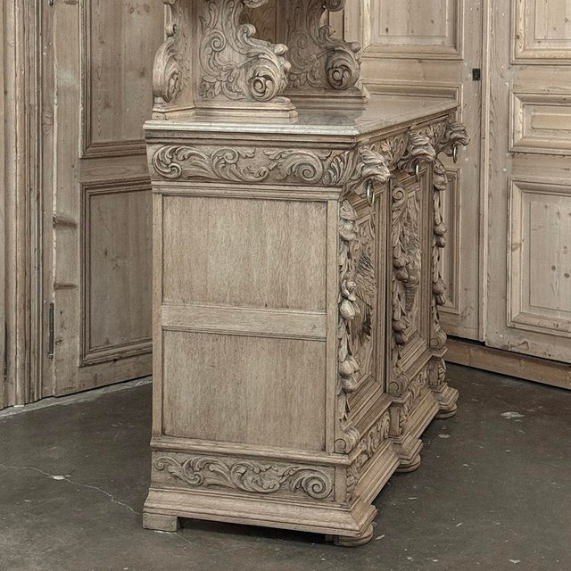 19th Century French Renaissance Hunt Buffet in Stripped Oak For Sale - Image 12 of 18
