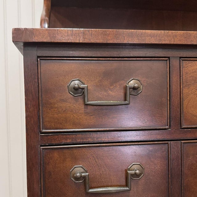 Wood Vintage Heritage Henredon Mahogany Cabinet / Buffet With Waterfall Plate Shelf For Sale - Image 7 of 17