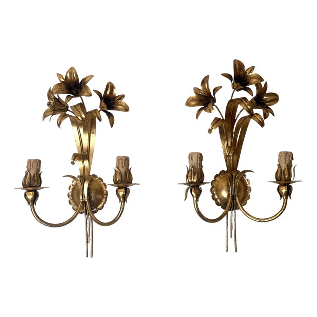 Italian Hollywood Regency Gilt Lily Sconces by Passeri, 1980s, Set of 2 For Sale