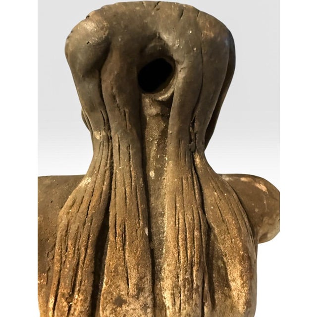 Mid 20th Century Pre-Columbian Style Nayarit Terracotta Kneeling Woman Grinding Metate Effigy Sculpture For Sale In Portland, ME - Image 6 of 11