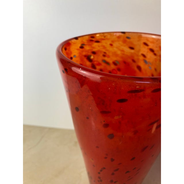 Red Henry Dean Mouth-Blown Red & Black Speckled Glass Vase, Signed For Sale - Image 8 of 10