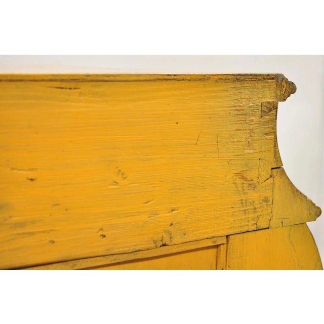 Antique Italian Rococo Louis XV Orange Painted Bombe Commode Chest of Drawers For Sale - Image 15 of 16