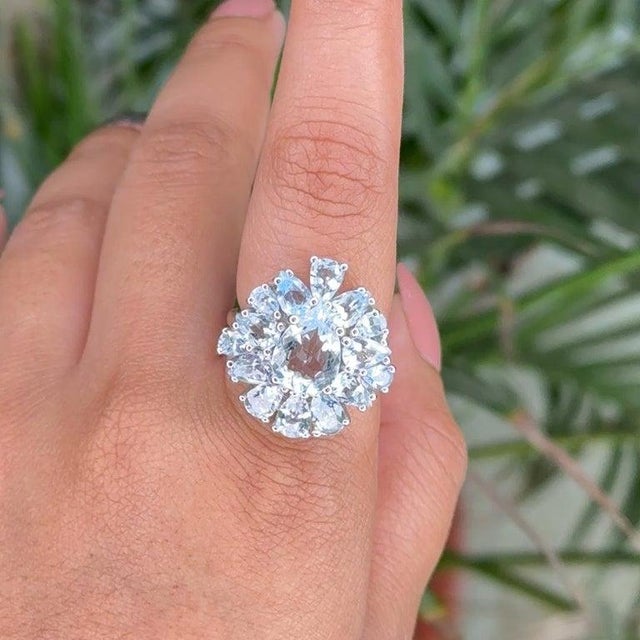 Contemporary Natural Aquamarine Big Floral Cocktail Ring Made in 925 Sterling Silver, Size 6.5 For Sale - Image 3 of 9