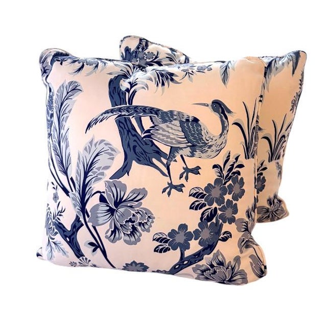 Mid-Century Modern Pair of Blue Chinoiserie Bird & Floral Pillows For Sale - Image 3 of 5