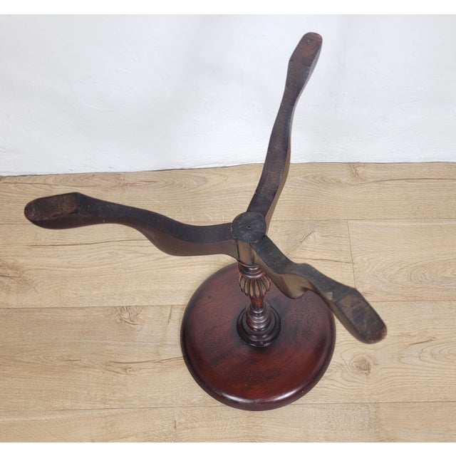 Victorian English Tripod Circular Wine Table in Mahogany, 1890 For Sale - Image 12 of 13