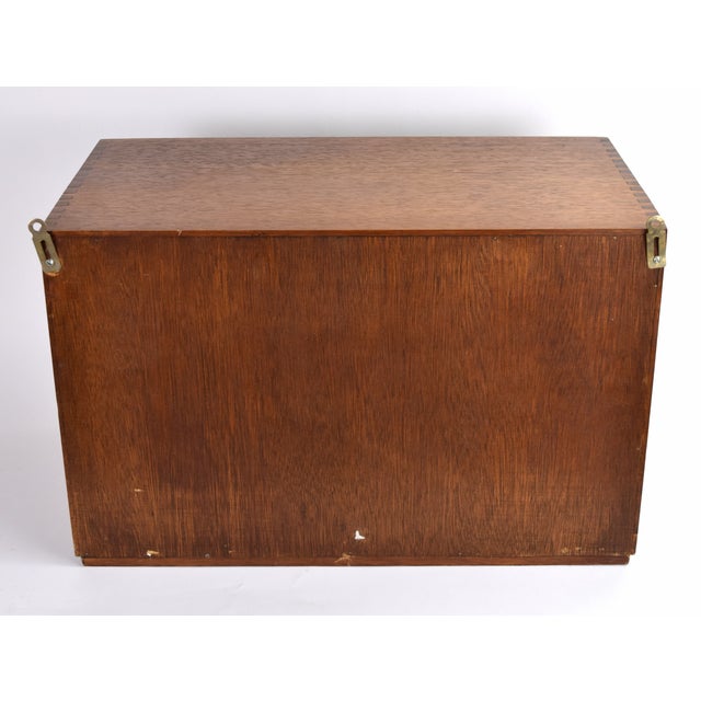 Brown World’s Greatest Book Hidden Secret Bar Stealthy Prohibition Liquor Cabinet For Sale - Image 8 of 9