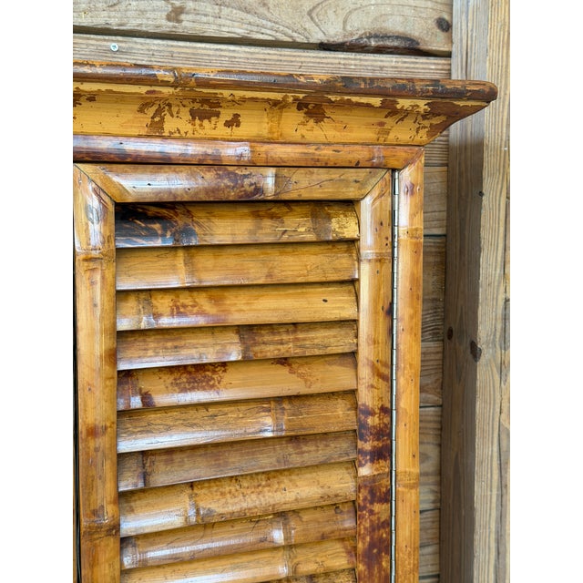 English Vintage Bamboo Wall-Mounted Bar Cabinet With Accordion Doors & Mermaid Handles For Sale - Image 3 of 12