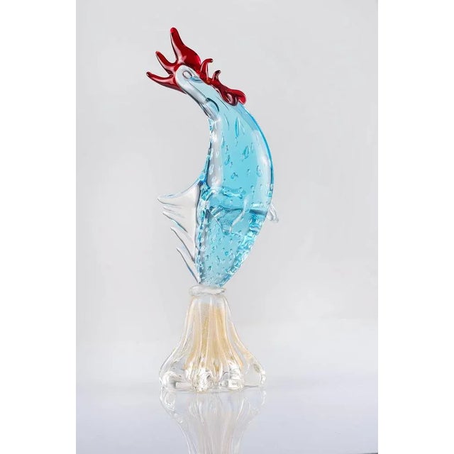 Splendid large Bullicante Murano Glass of a Rooster. The glass base has a gold leaf inclusion. In great mint condition.