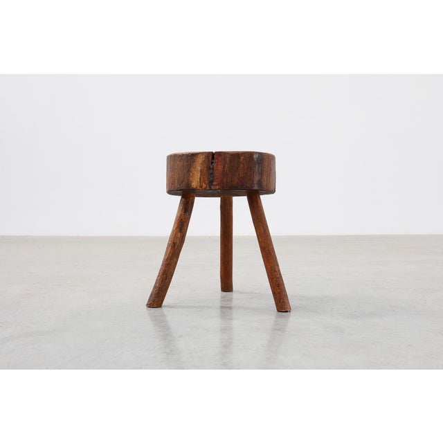 1920s Rustic Oak Tripod Stool with Round Wooden Seat, France, 1920 For Sale - Image 5 of 11