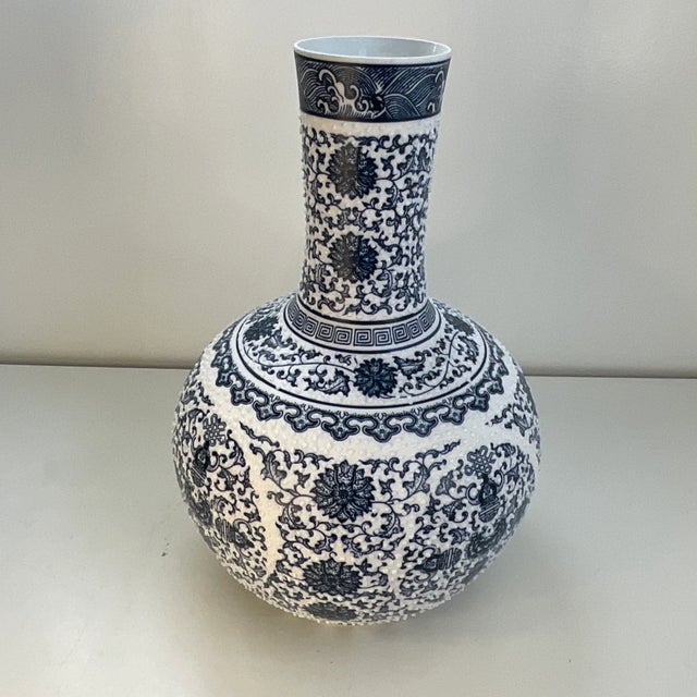 Ceramic Vintage Chinoiserie Boho Chic Japanese Ink Blue & White Hobnail Porcelain Vase Attributed to Kutani. For Sale - Image 7 of 13