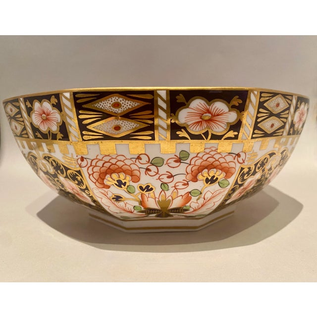 English Royal Crown Derby Octagonal Bowl Imari Witches Pattern 6299 Date 1918 For Sale - Image 3 of 10