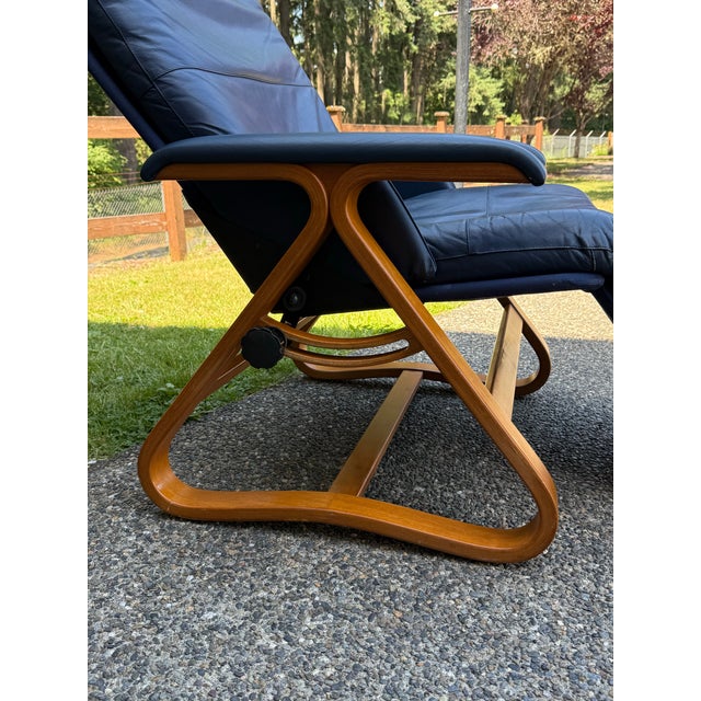 Vintage Nepsco Backsaver Bentwood Frame Reclining Chair With Blue Leather Upholstery Relax the Back For Sale - Image 11 of 11