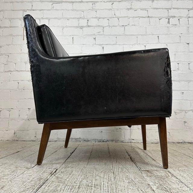 Mid Century Modern Black Vinyl Lounge Chair With Walnut Base Milo Baughman Style For Sale In Cleveland - Image 6 of 12