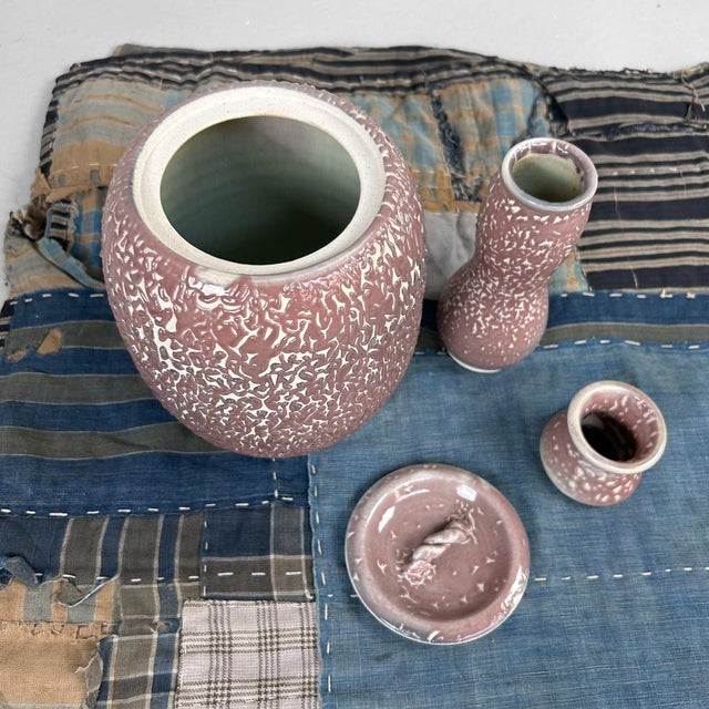 Ceramic Japanese Tea Ceremony Set Shiso-Te Glaze, 1960s, Set of 3 For Sale - Image 7 of 13