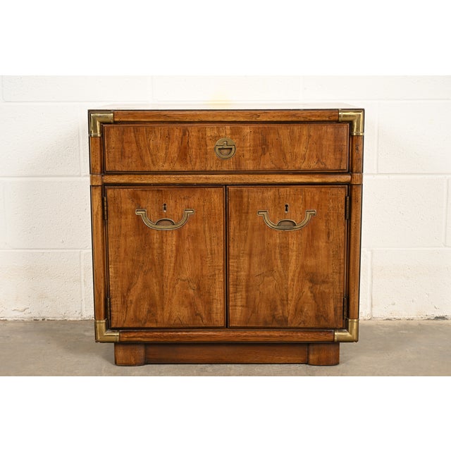 Drexel Heritage Mid-Century Modern Hollywood Regency Campaign Walnut Nightstand, 1970s For Sale - Image 17 of 17