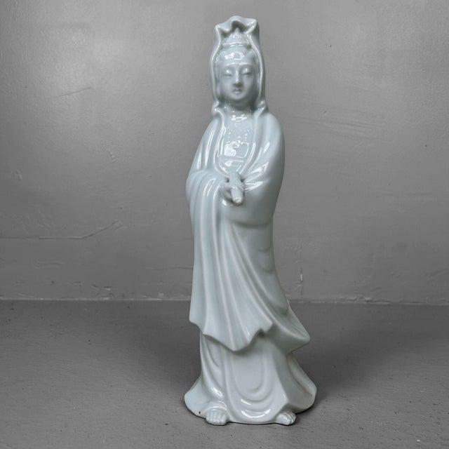 White Byakue Kannon Figure in White Porcelain, Hōshi, Japan, 1920 For Sale - Image 8 of 8
