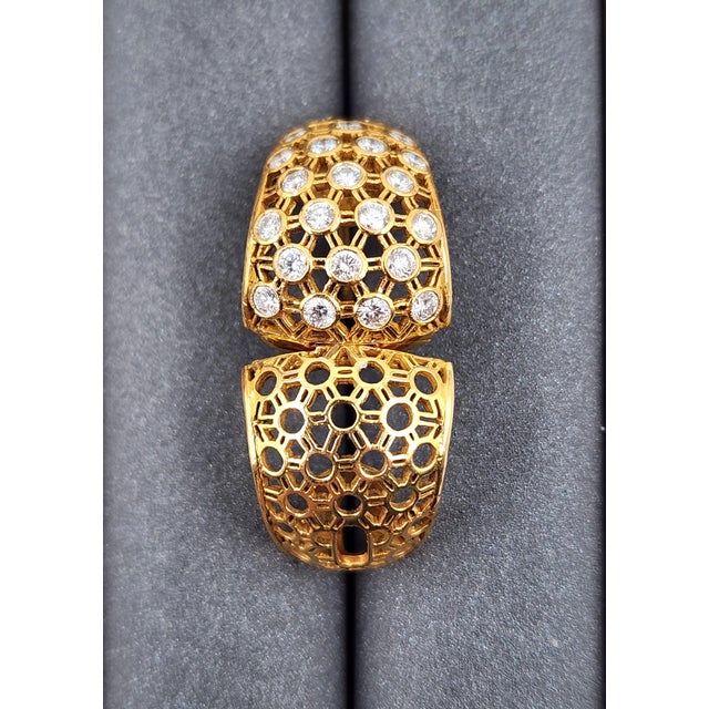 Modern 2.00 Ct 18k Yellow Gold Lattice-Style Diamond Earrings, A Pair For Sale - Image 3 of 8