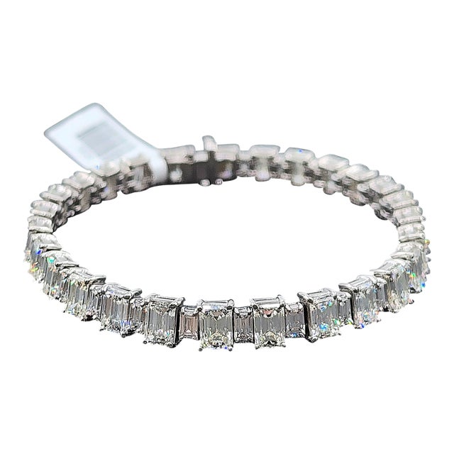 17.80 Ct Emerald Cut & Baguette Diamond Bracelet For Sale