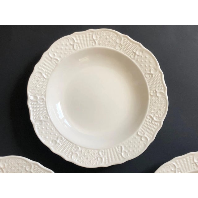 White Washington Colonial Vogue Pottery Soup Bowl For Sale - Image 8 of 12