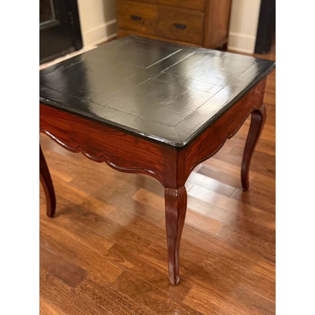 Wood Vintage Henredon French Provincial End Table – Refinished Two-Tone Wood & Black For Sale - Image 7 of 10